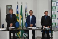 Câmara de Santana do Piauí reinicia atividades e se prepara para homenagem a cidadãos locais.
